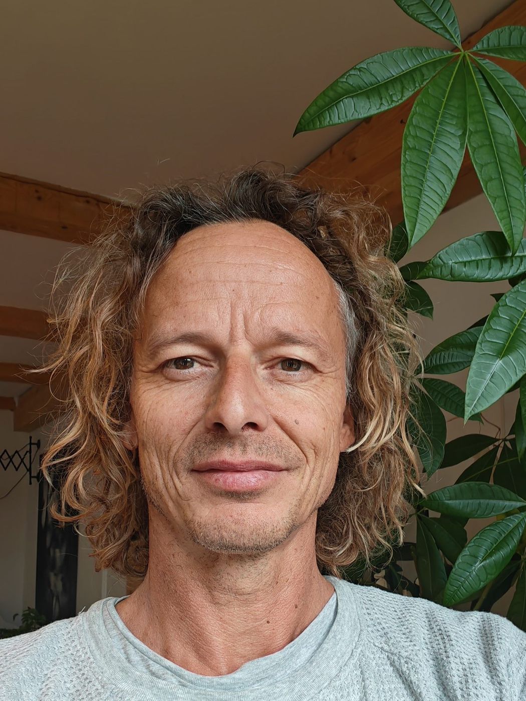Acupuncteur au Centre d'Acupuncture Sébastopol, spécialisé dans le sevrage tabagique
